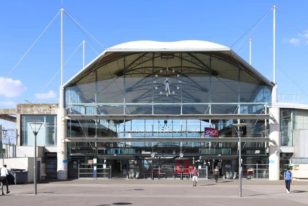 Superbe T2 Proche De La Gare Rer Tgv Massy Palaiseau Apartment Exterior photo